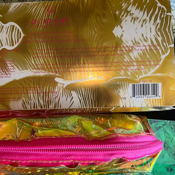 NIB - BH COSMETICS - DOJA CAT METAMORPHOSIS 10 Piece Brush Set with Bag - Picture 10 of 16